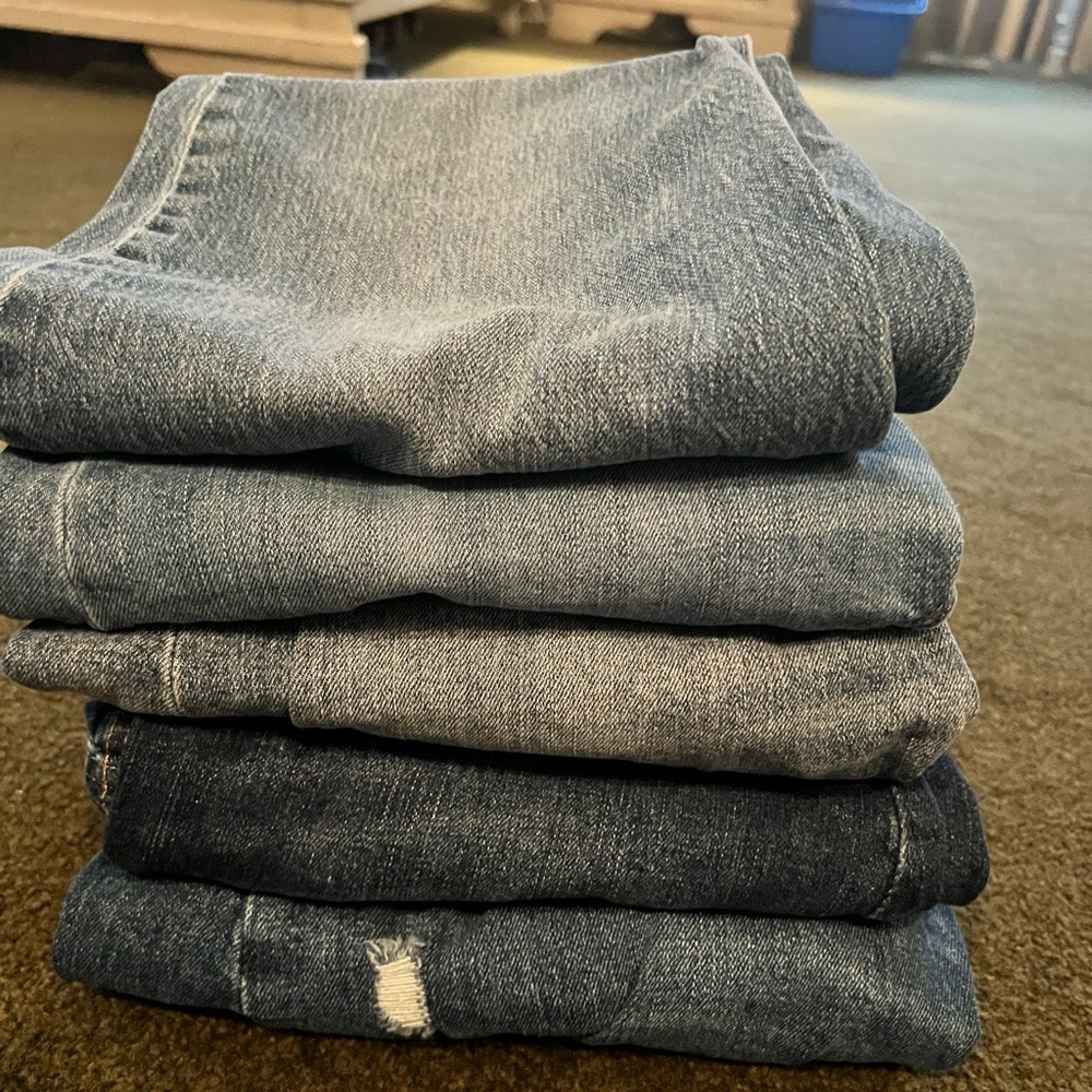Old Navy Women's Blue Jeans - Picture 1 of 6